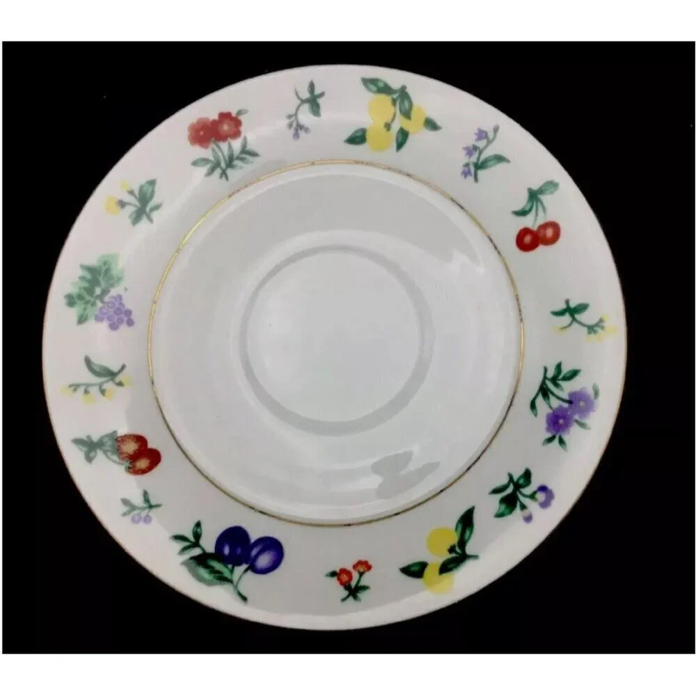 ROYAL MAJESTIC CHELSEA FINE CHINA 3 Dinner plates 1 cup 1 saucer 8432 Beautiful